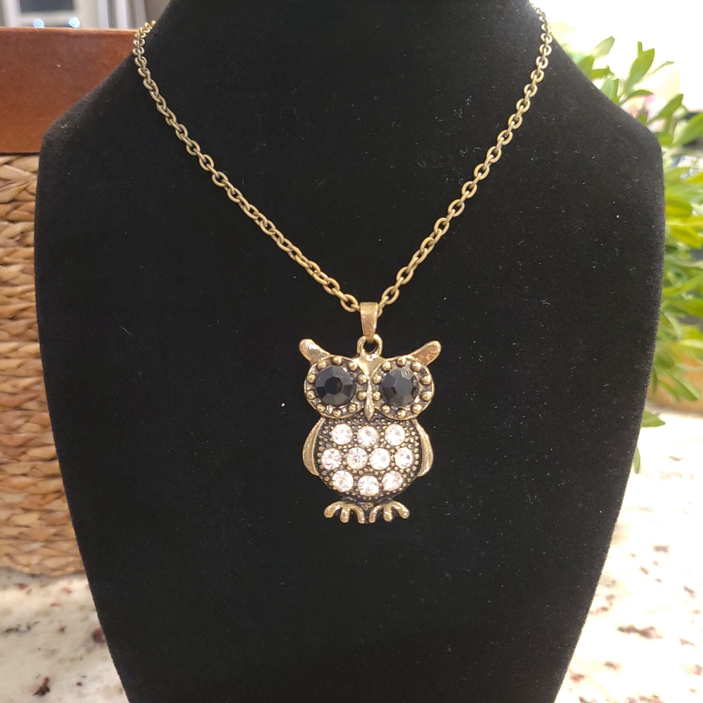 Gold Owl Pendant Necklace